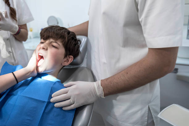 Best Broken or Cracked Tooth Emergency Dentist in South Deerfield, MA